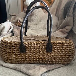 Hand woven basket handbag natural color